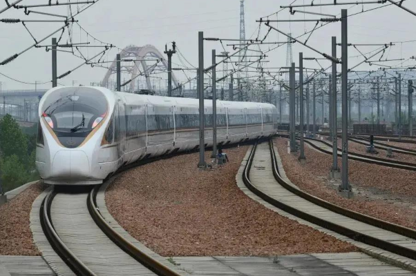 解鎖高鐵廣播國產化密碼，一文讀懂X86工控機選型奧秘